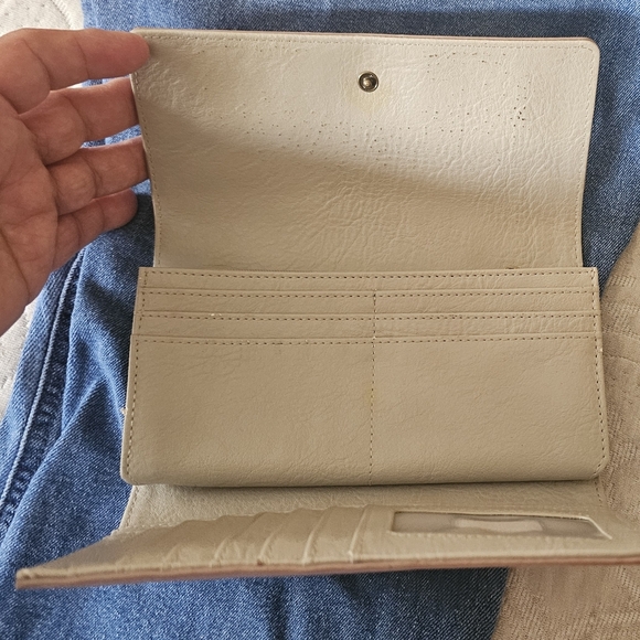 Fossil Wallet Peach - Picture 5 of 9